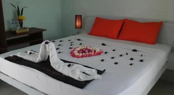 Pineapple Guest House Gili Air Bagian luar foto