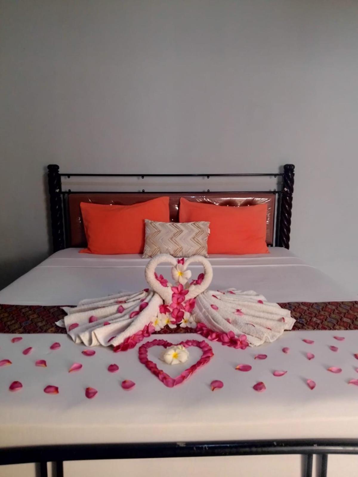 Pineapple Guest House Gili Air Bagian luar foto