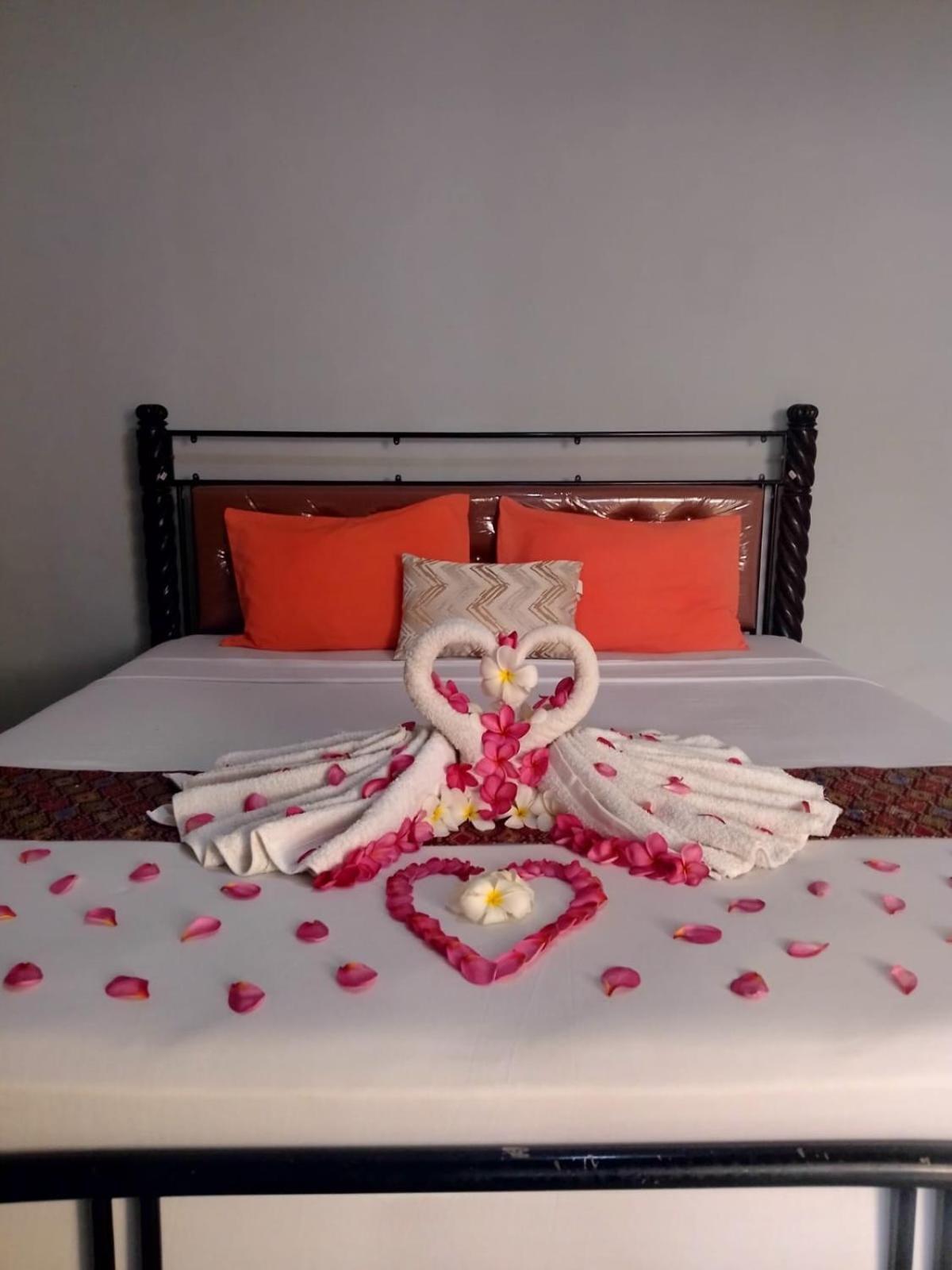 Pineapple Guest House Gili Air Bagian luar foto