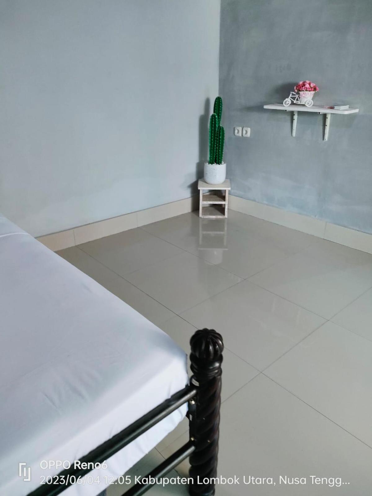 Pineapple Guest House Gili Air Bagian luar foto