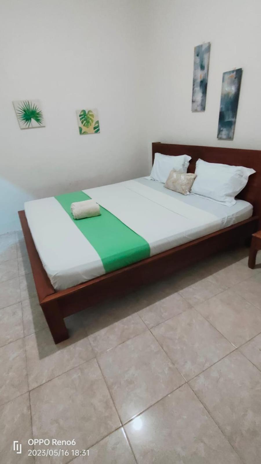 Pineapple Guest House Gili Air Ruang foto
